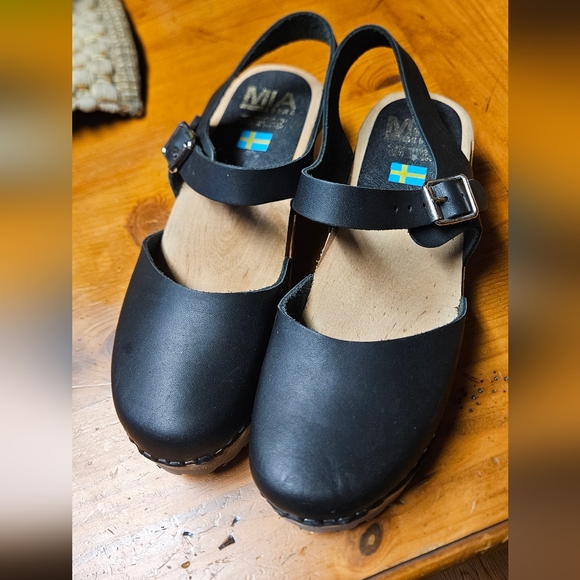 MIA Black Leather Clogs with Buckle - Picture 1 of 3